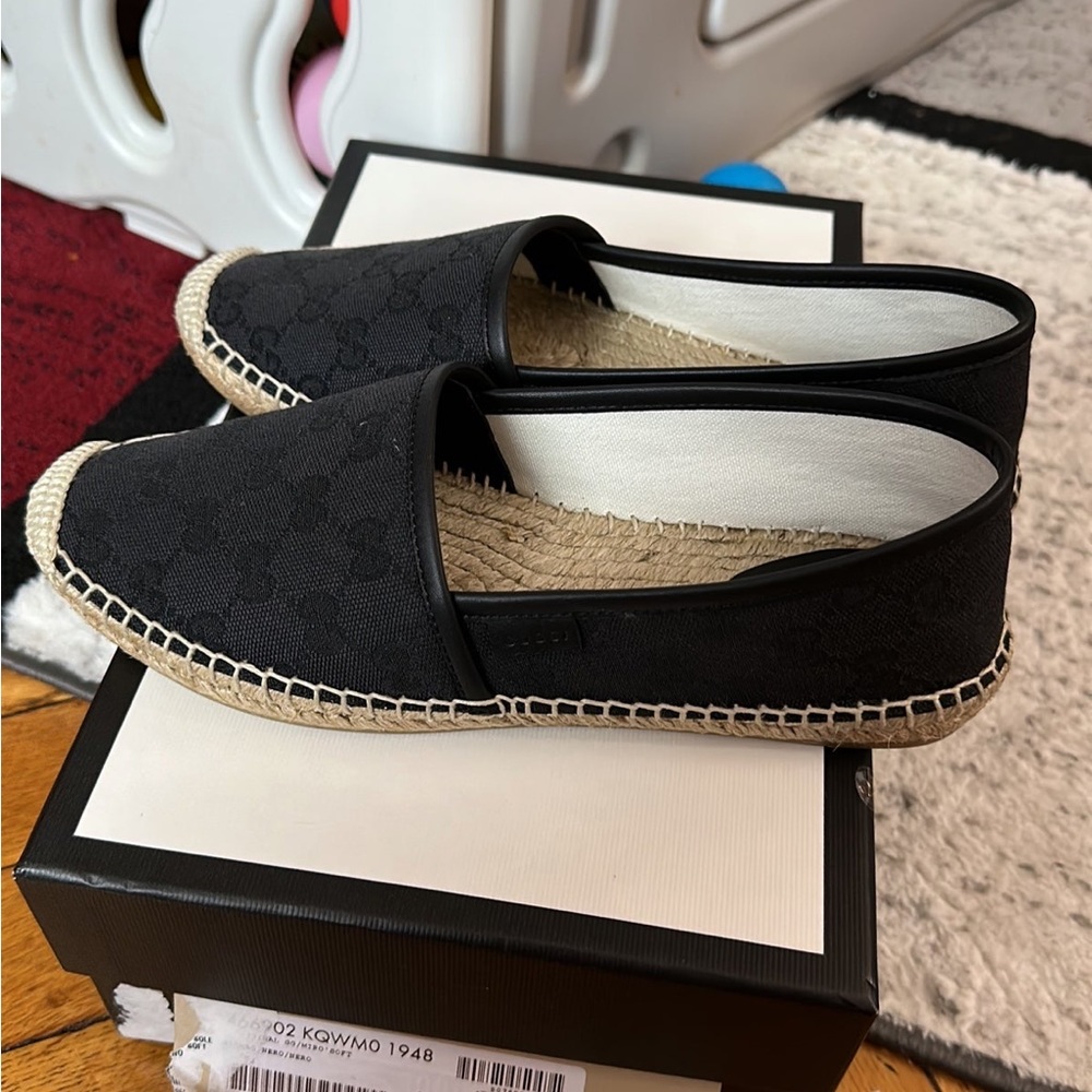 Brand new Gucci espadrilles in black - Picture 4 of 6